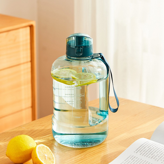 1.5L Reusable Plastic Water Bottle With Leak Resistant Lid