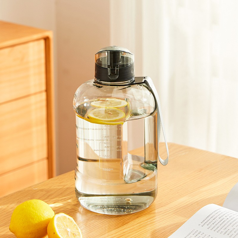 1.5L Reusable Plastic Water Bottle With Leak Resistant Lid